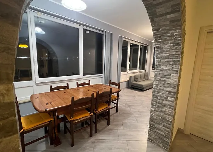 בית הארחה Villarussoroma 4*